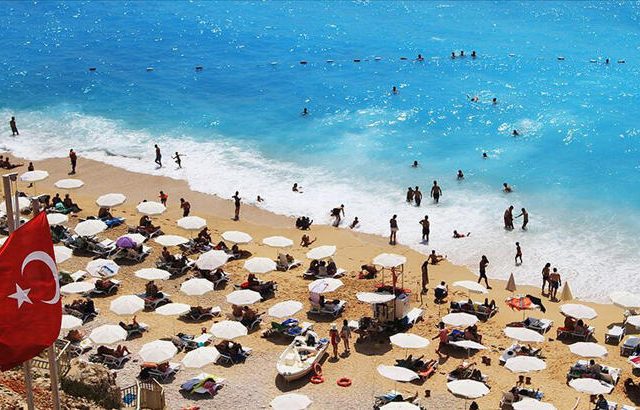 Turkey’s tourism earnings down by 40 percent in first quarter