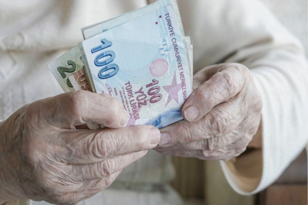 Pension Gap Widens Despite Dollar Income Surge