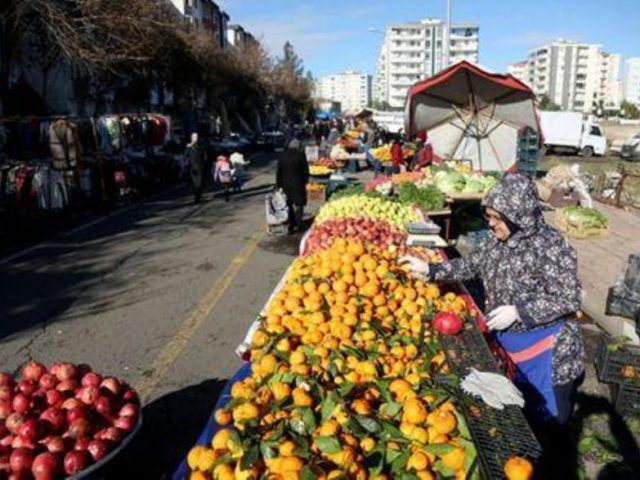 Turkish market for at-risk women at standstill after lira crash