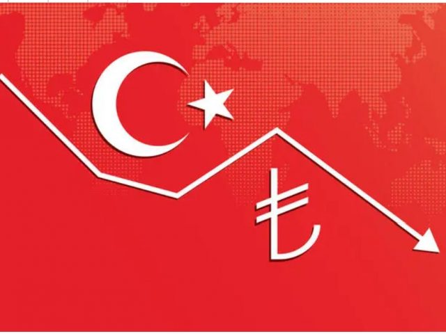 Pressure on Erdogan rises: Turkish economy on a free fall