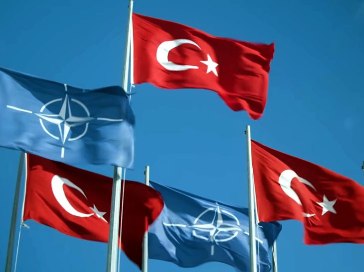 Turkish FM engages NATO in talks on Syria’s future