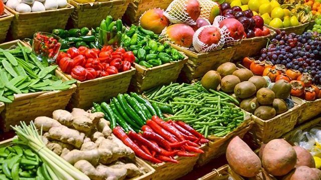 Price of Turkish fruits and vegetables plummets as Russia, Ukraine exports collapse