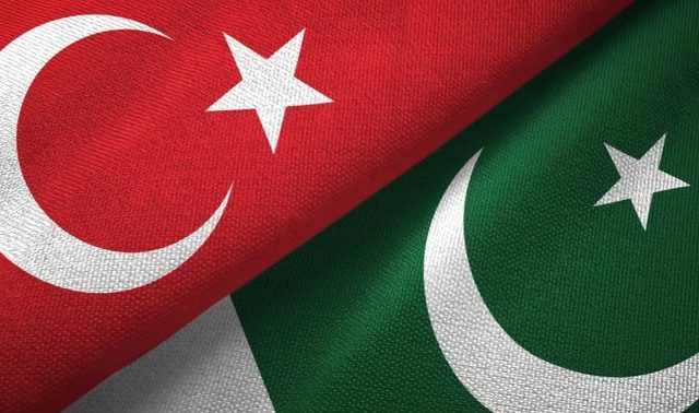 Turkey, Pakistan signs trade agreement worth 5B dollars