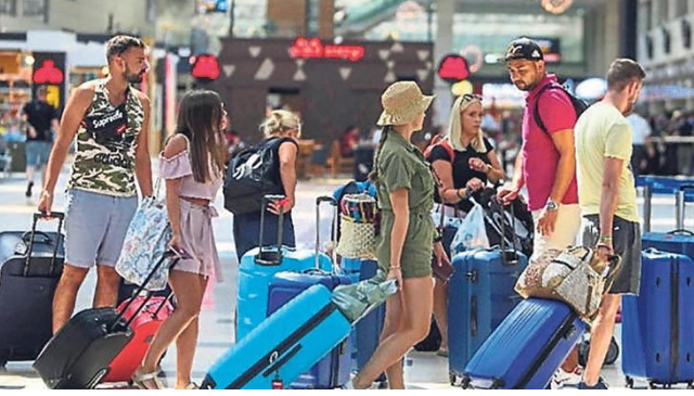 Vacationing in Turkey expensive even for foreign tourists, say tourism sector players