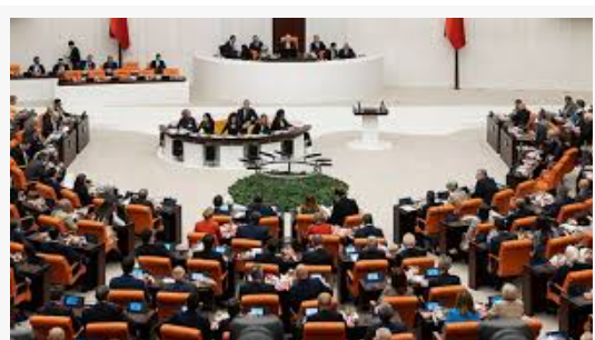 Prosecutors send warrants to oust  seven congresspeople