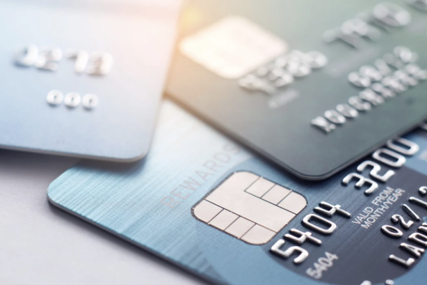 Credit Card Balances Set New Records Despite Tightening