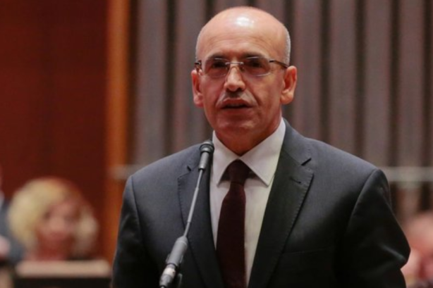 AKP divided over Mehmet Simsek