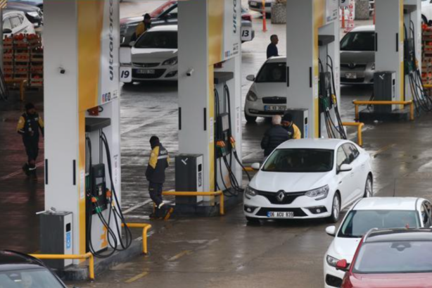 Fuel Price Fears Grip Türkiye as Strait of Hormuz Tensions Rattle Energy Markets